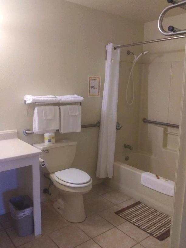 Whispering Creek Lodging & Rv Resort Newton Bagian luar foto
