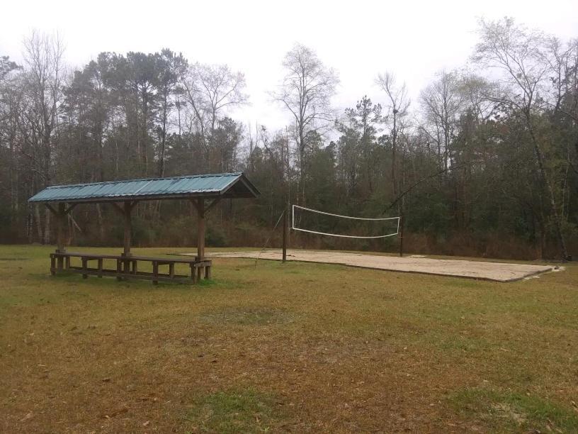 Whispering Creek Lodging & Rv Resort Newton Bagian luar foto